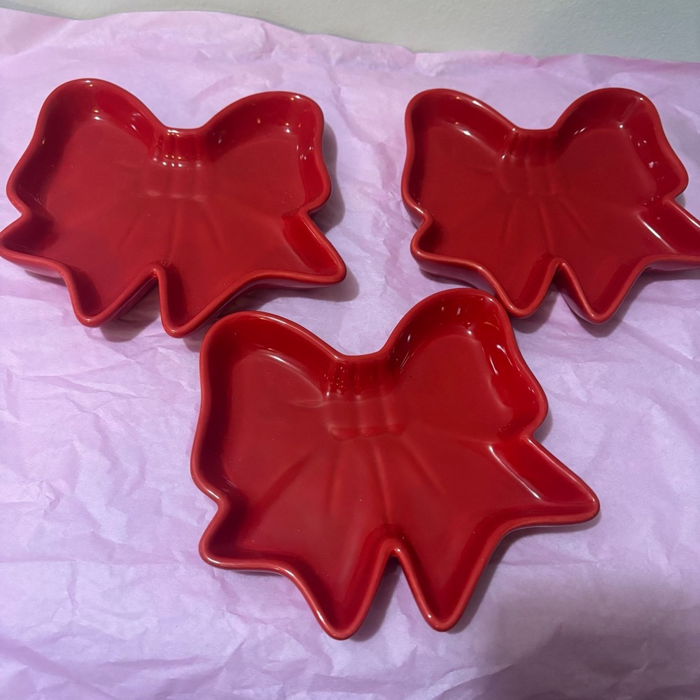Mini Embossed Bow-Shaped Plate Red Ceramic Valentine Dessert Dish - Set of 3